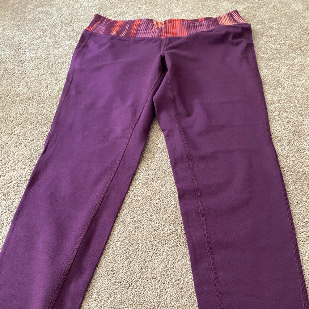NWOT - New Women Size XL Reebok Workout Leggings.